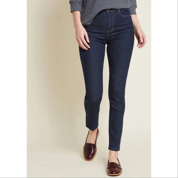 ✨Host Pick✨ ModCloth Karaoke Songstress Zipped High-Waist Ankle Jeans - Picture 2 of 9